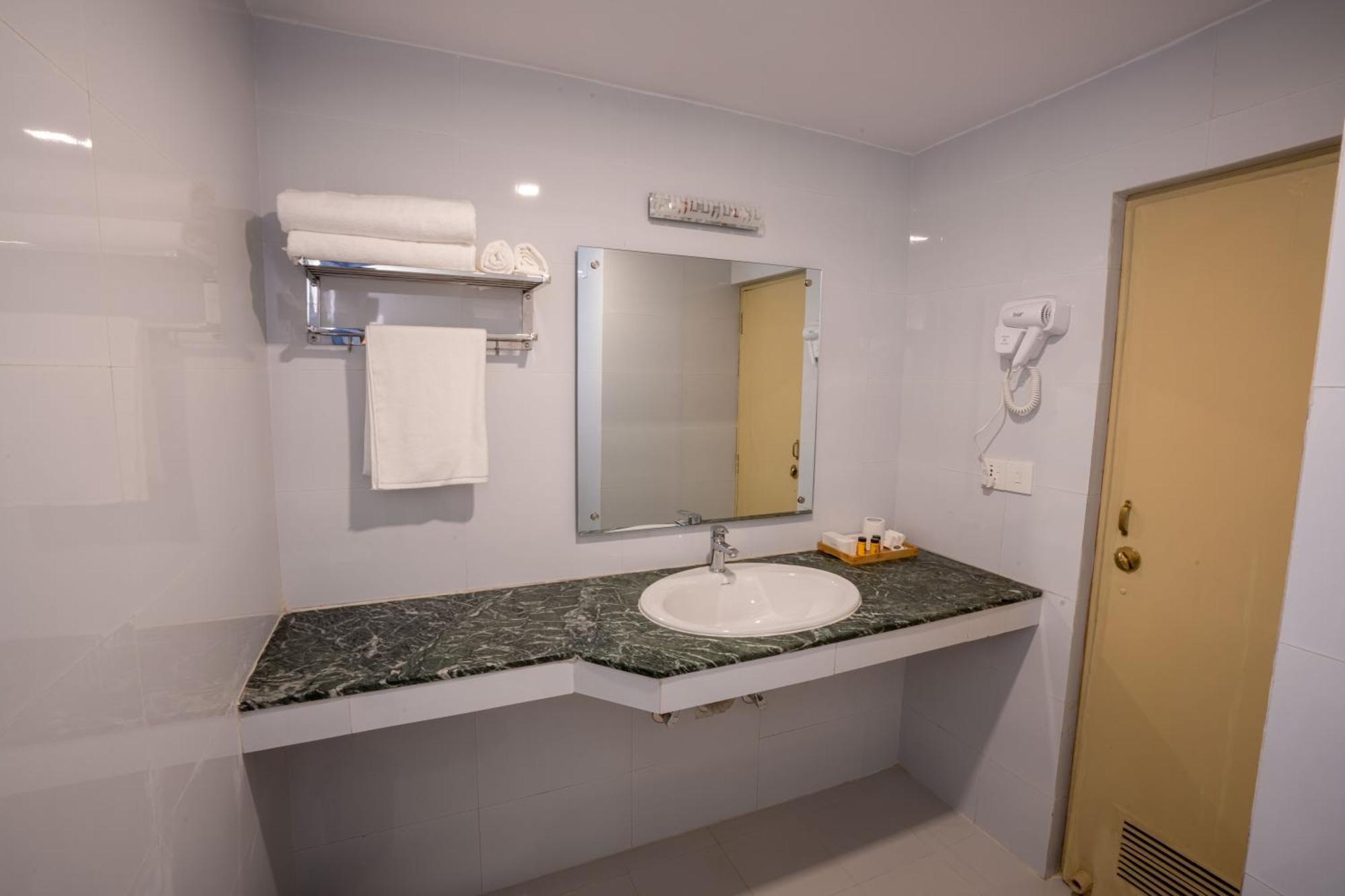 Kathmandu Business Hotel Dış mekan fotoğraf