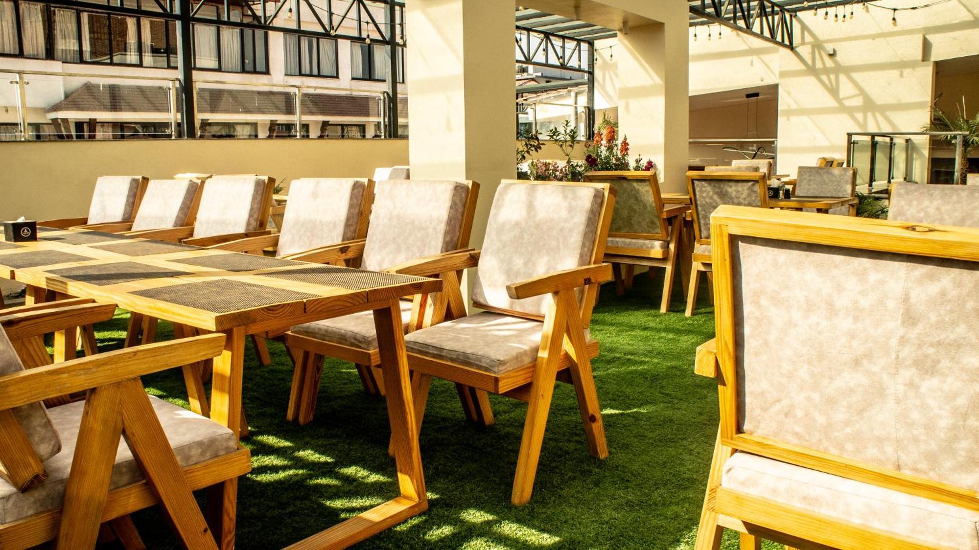 Kathmandu Business Hotel Dış mekan fotoğraf
