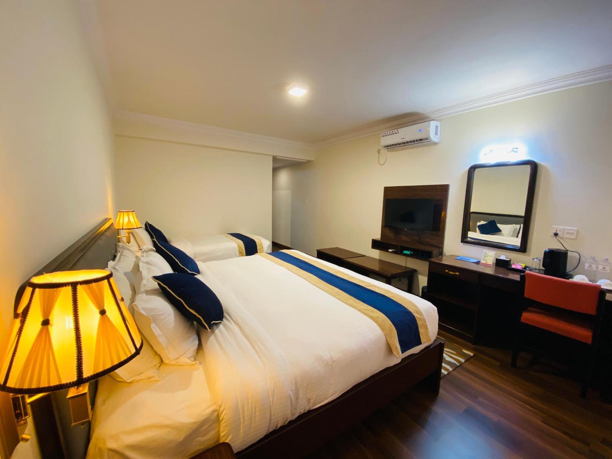 Kathmandu Business Hotel Dış mekan fotoğraf