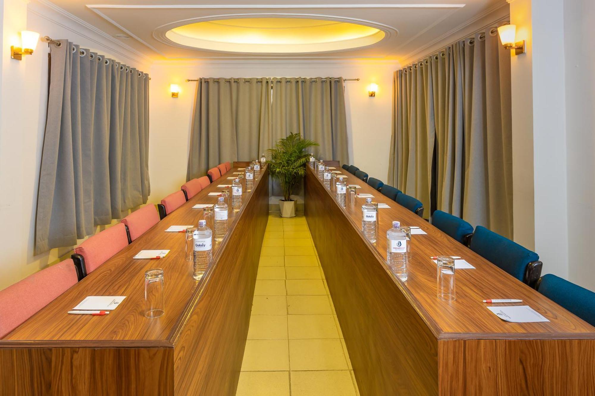 Kathmandu Business Hotel Dış mekan fotoğraf