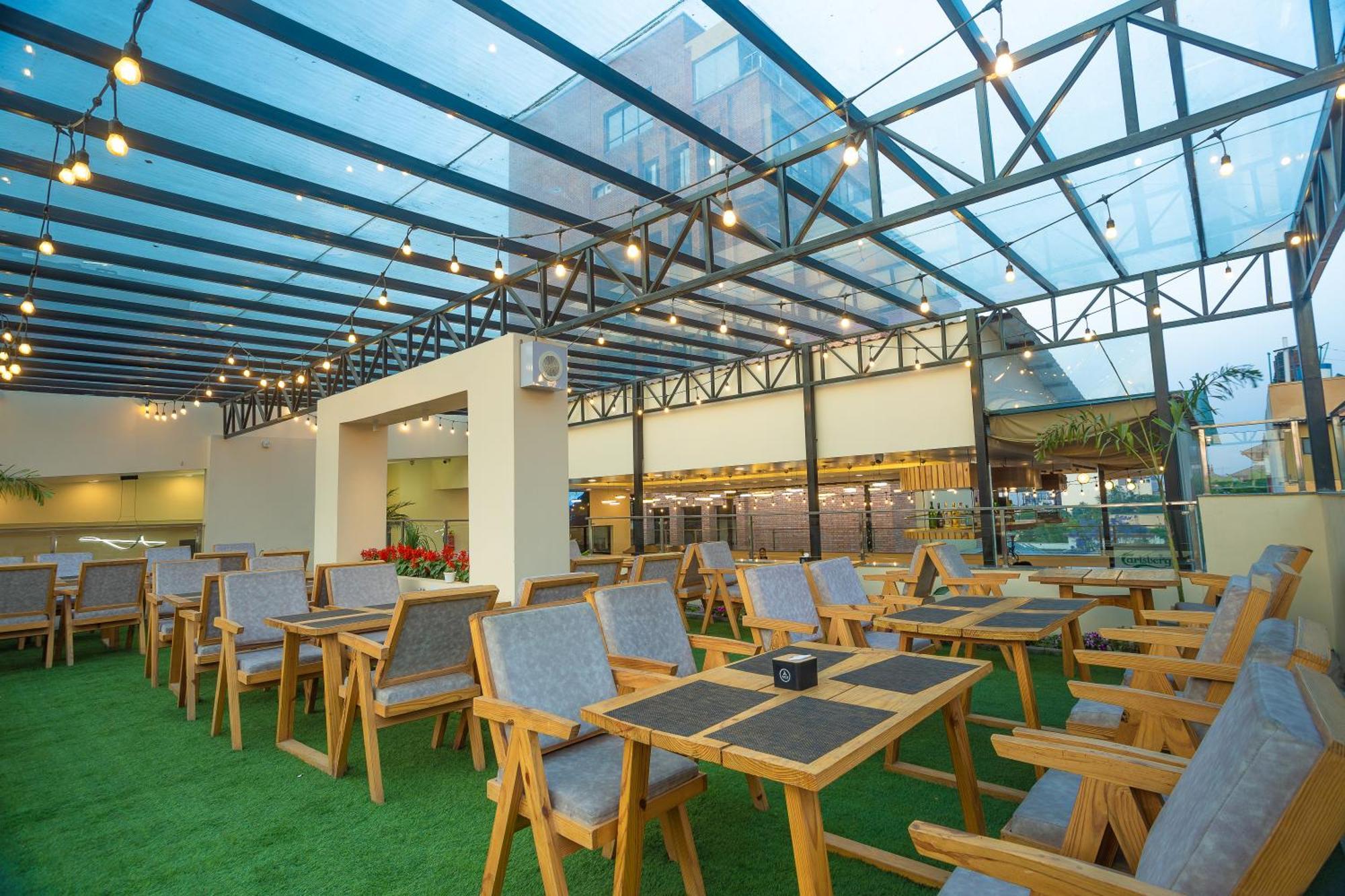 Kathmandu Business Hotel Dış mekan fotoğraf